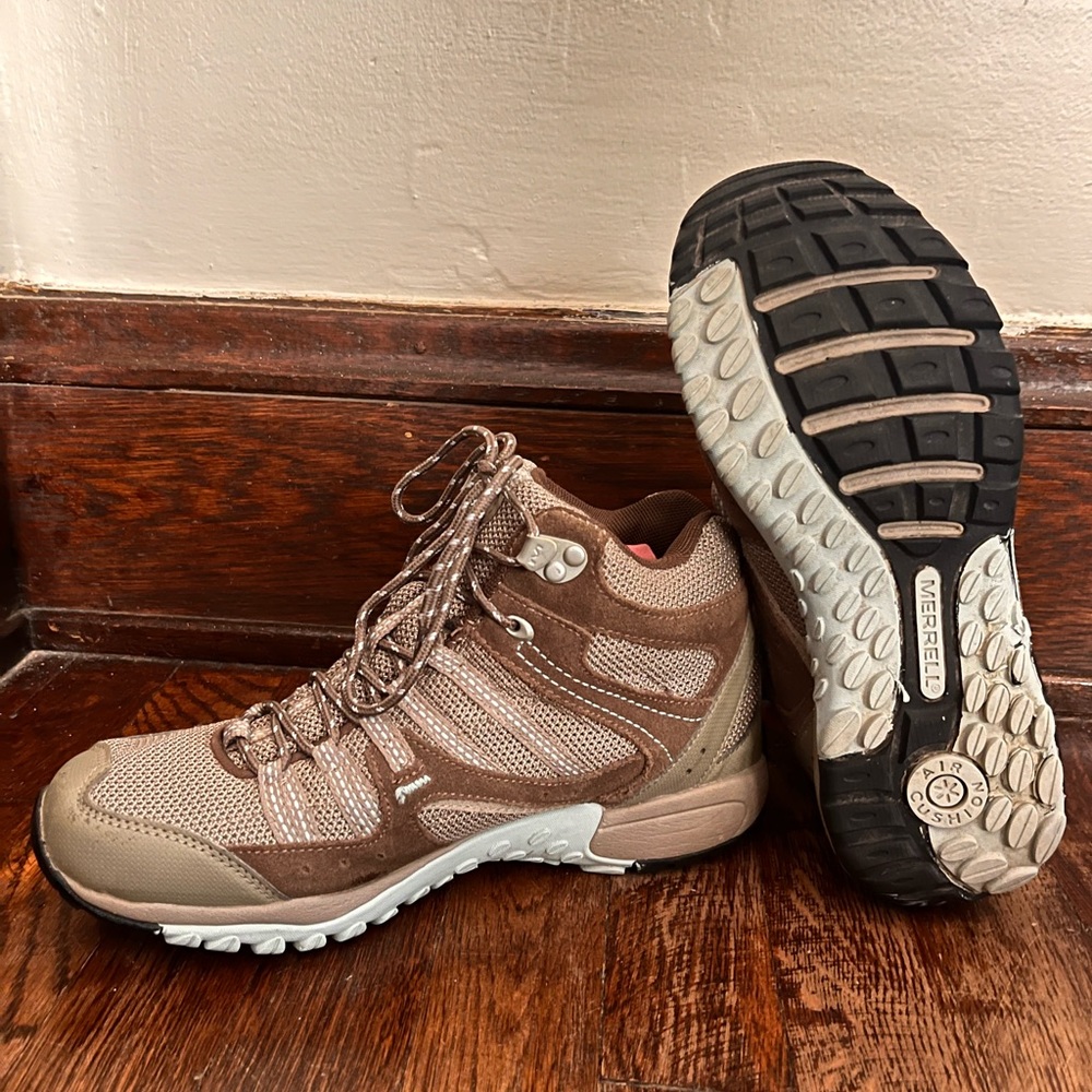 MERRELL Women’s Waterproof Hiking Boots